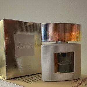 Tom Ford Soleil Neige Bottle – White with Silver Cap